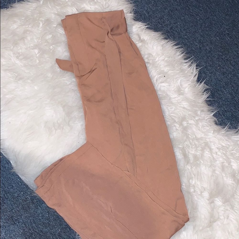 Woman’s pants size Large NWT